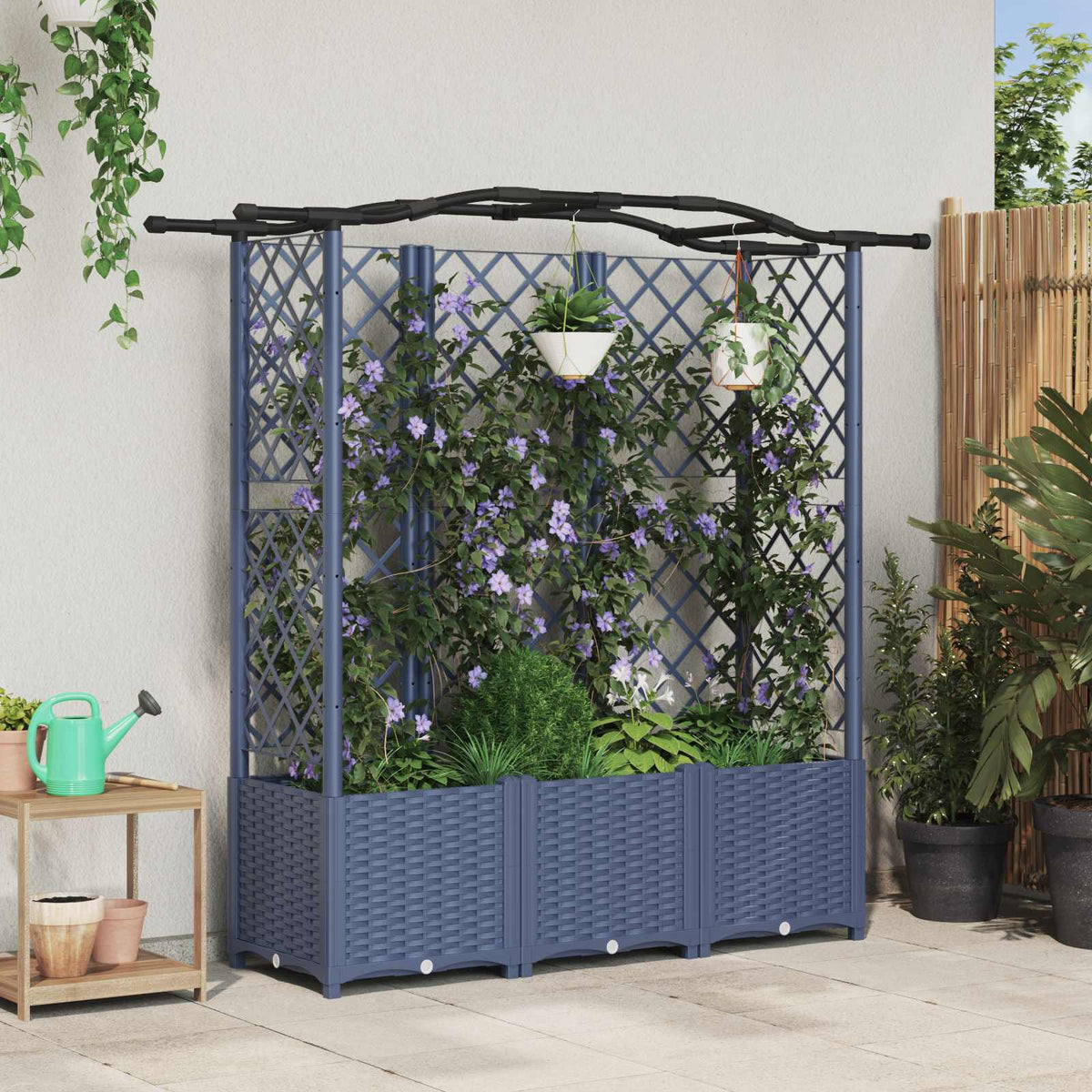 Verhoogd Bed met Trellis en Dak Grijs 163 x 40 x 141 cm PP is nu te koop bij PeponiXL, paradijselijk wonen!