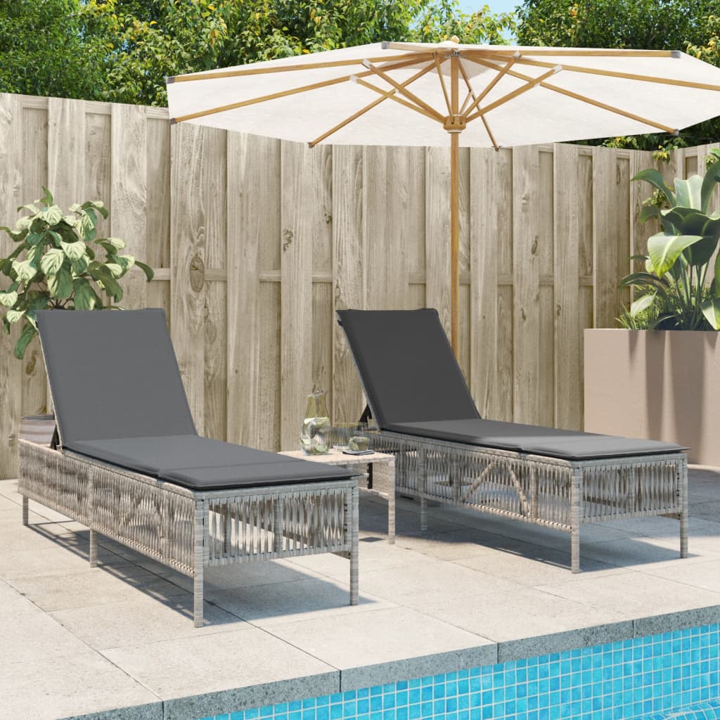 Ligstoelen 2 st met kussen poly rattan lichtgrijs is nu te koop bij PeponiXL, paradijselijk wonen!