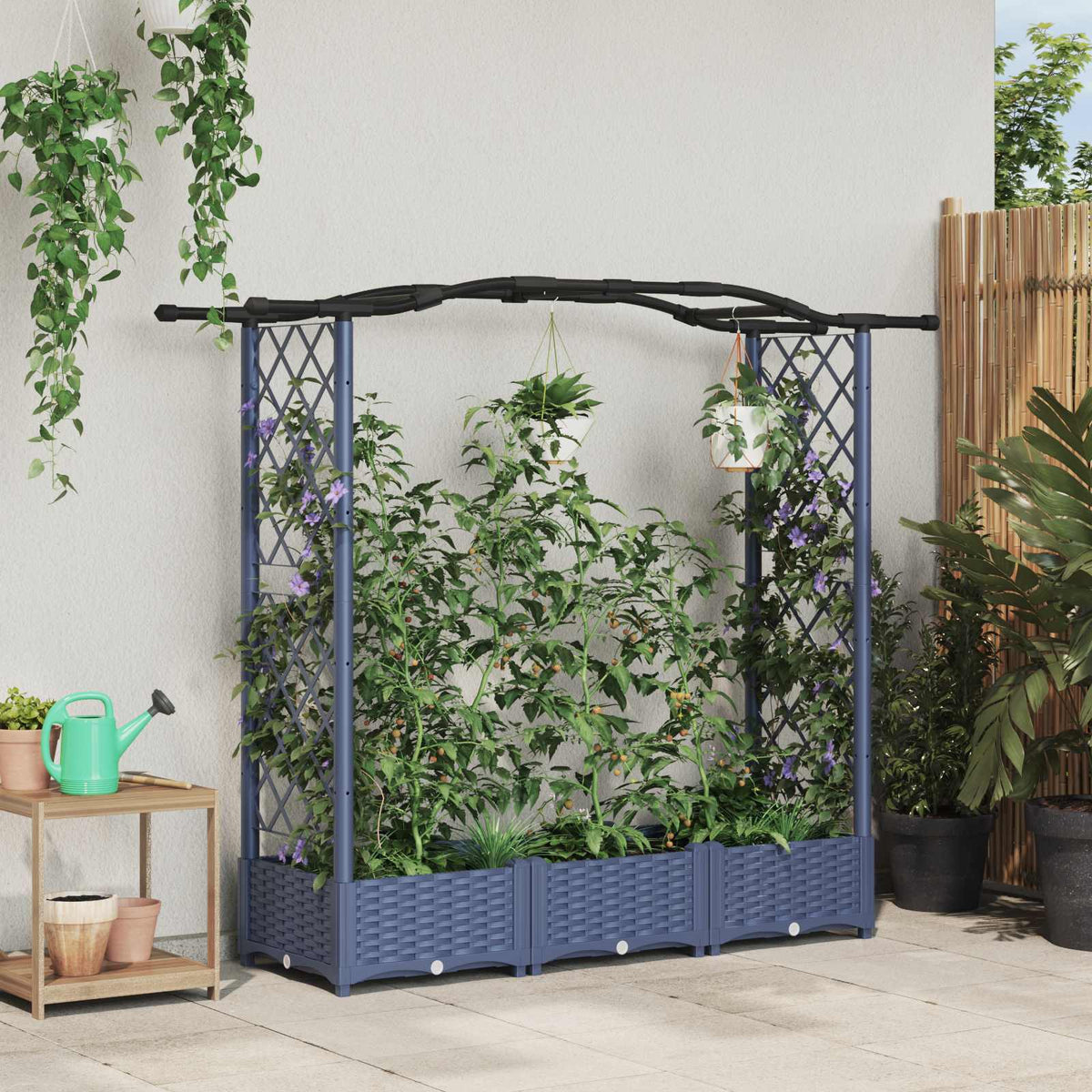 Verhoogd Bed met Trellis en Dak Grijs 169 x 40 x 123 cm PP is nu te koop bij PeponiXL, paradijselijk wonen!
