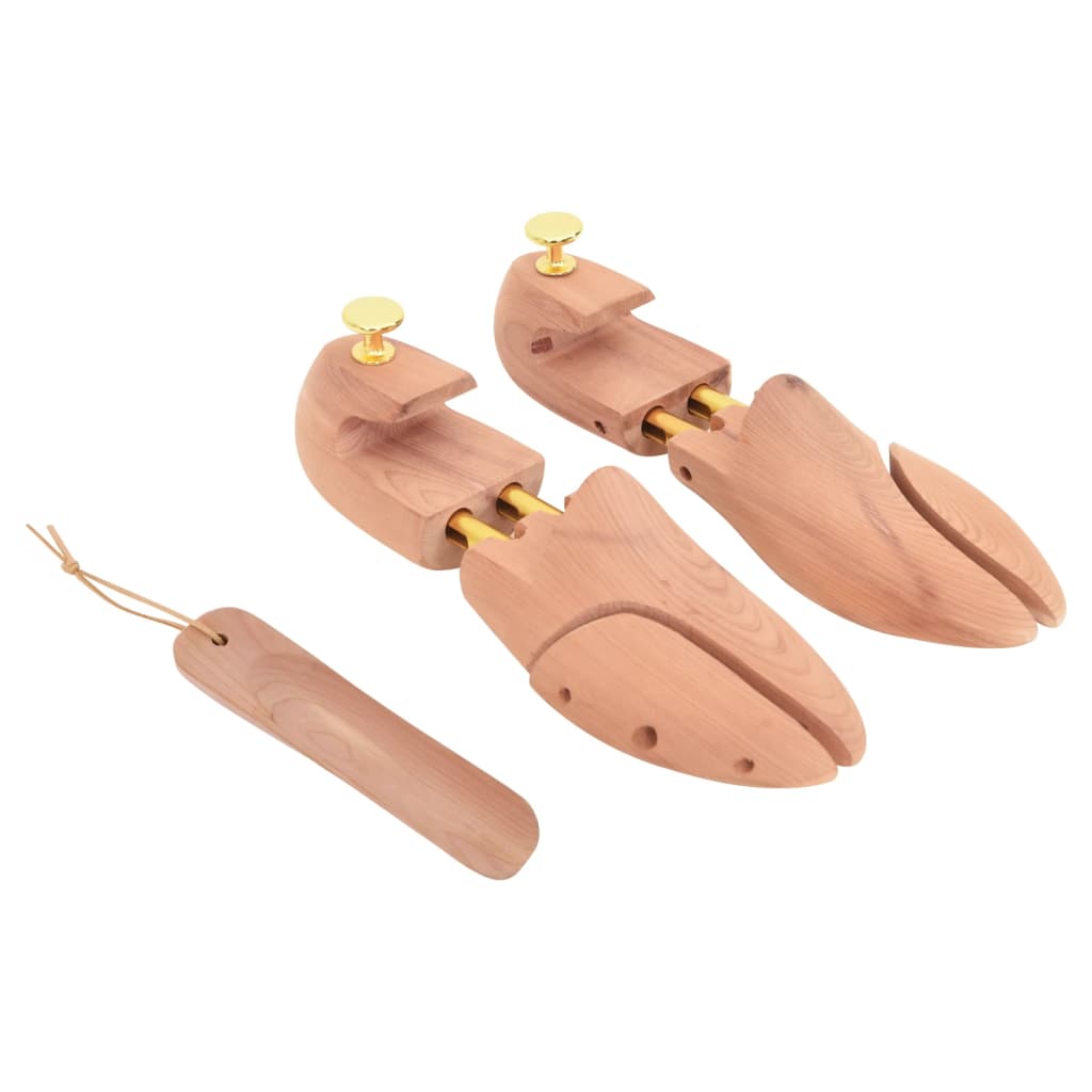 Schoenspanner met schoenlepel EU 42-43 massief cederhout is nu te koop bij PeponiXL, paradijselijk wonen!