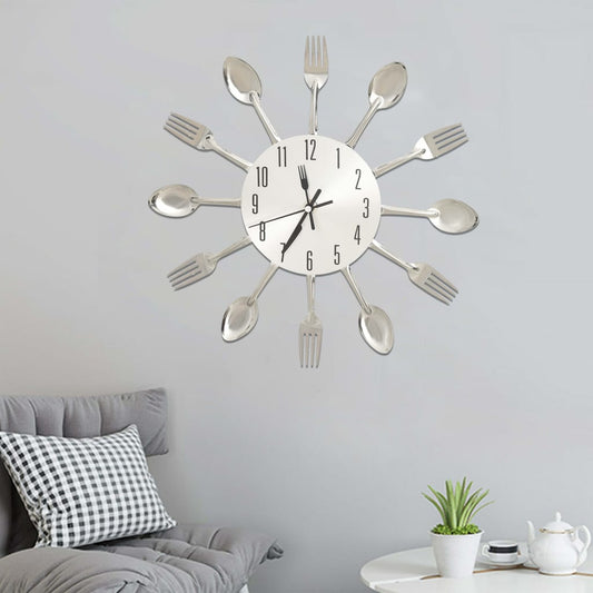 Wandklok lepel-en-vork 31 cm aluminium zilverkleurig is nu te koop bij PeponiXL, paradijselijk wonen!